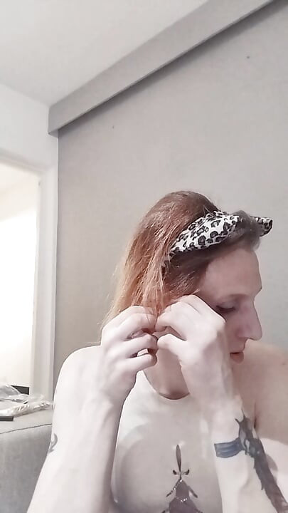 Alisa Crossdresser Solo