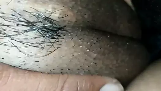 Raat me sali ke salwar me haat dala