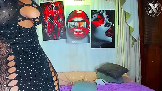 Islak vajinasını ağzıma girene kadar yutmak
