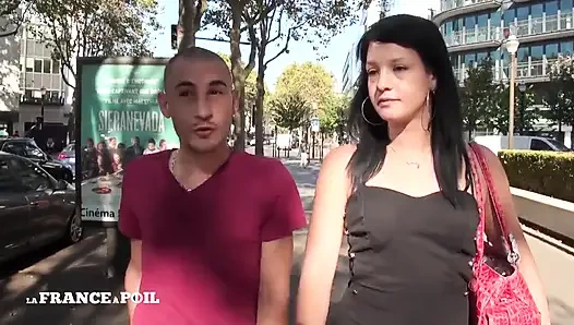 Belediye binasında çalışan küçük memeli güzel genç Arap genç kız bir john doe tarafından sikiliyor