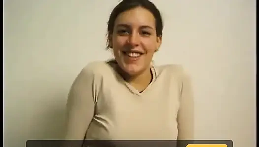 Parmakları amcığını ıslattı