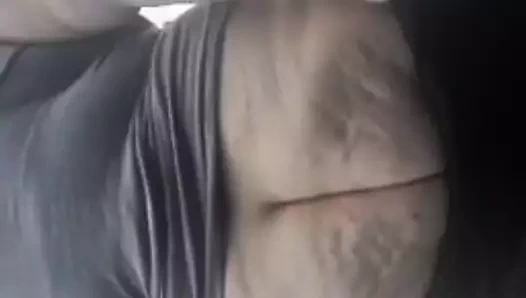 Popo fişi ile işemek.