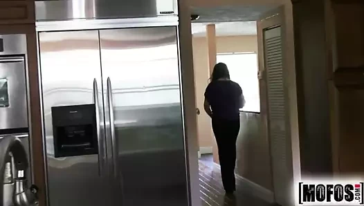 Mofos.com - alli ava - mofos b yanları