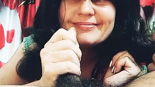 Adam tüm yarağını bu premium sürtüğün ağzına sokuyor