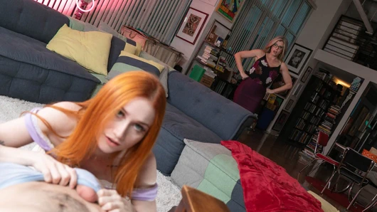 Orta yaşlı seksi üvey anne Cory Chase seni yakalıyor ve yarak emiciler filminde seni emiyor: "üvey annem emiyor!"