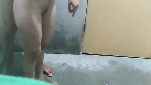 Hintli tan kız seks sert sikişiyor