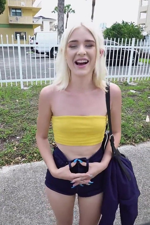 Bangbros - Jessie Saint bangbus'ta kabuğundan çıkıyor