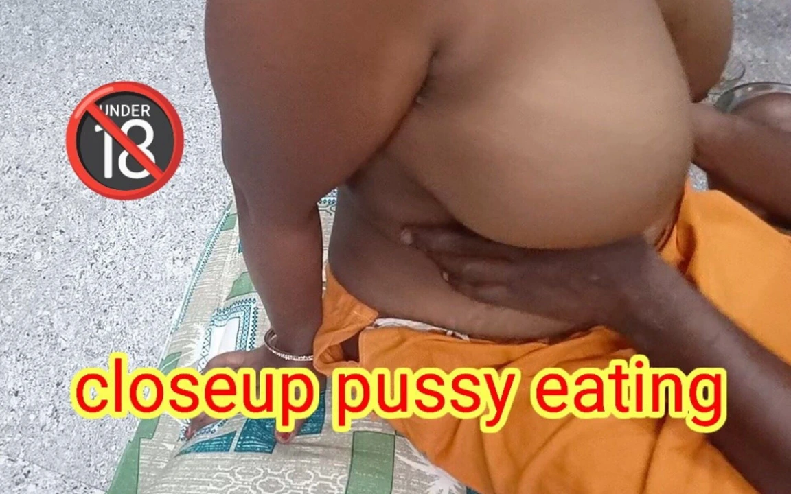 Azgın orta yaşlı seksi kadın komşu oğlu tarafından amcık yalamanın tadını çıkarıyor - gerçek inlemeli tamil erotik edepsiz konuşma