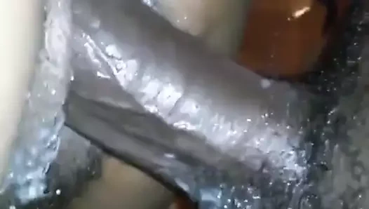 hembra haciendo cornudo a su marido