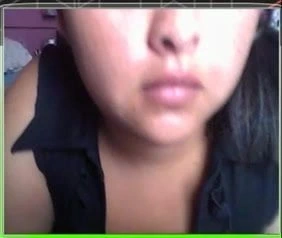 kız içinde mini etek mastürbasyon