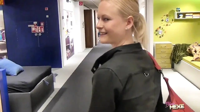 Mobilya Mağazasında mega