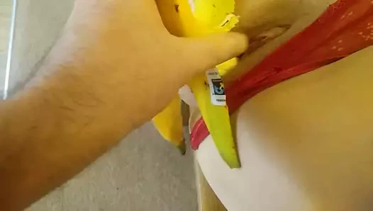 Muz içinde şarkılar kedi