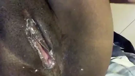 Siyah iri güzel kadın ıslak amcık