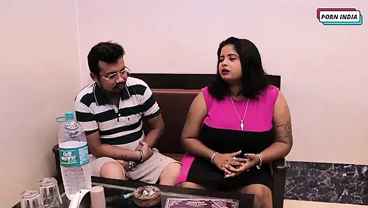 Büyük memeli ateşli kız yabancıyla sert romantik seks