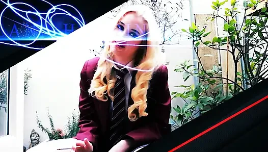 Erkek delisi hemşire Greene hemşire Rouge'ı cezalandırıyor