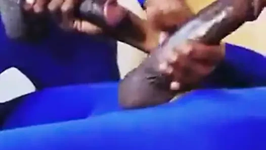 siyah erkekler emme &amp; okşayarak birbirlerini