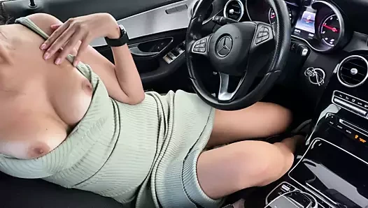 Benim doyumsuz kız arkadaşım beni araba yıkamada emdi