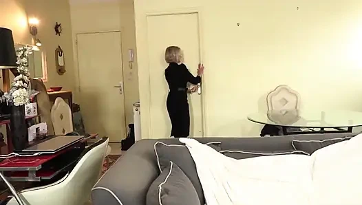 Yaşlı koca 3 büyük yaraklı haydutla gösterişli karısını izliyor bölüm 1 6688 sc-1-1