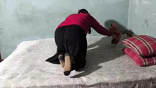 Hintli köylü üvey erkek kardeş ve üvey kız kardeş ilk seks videolarında