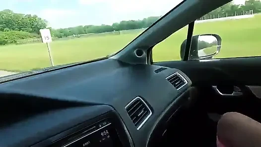 Yaşlı adam parkta amigo genç kızı alıyor ve sakso çekiyor