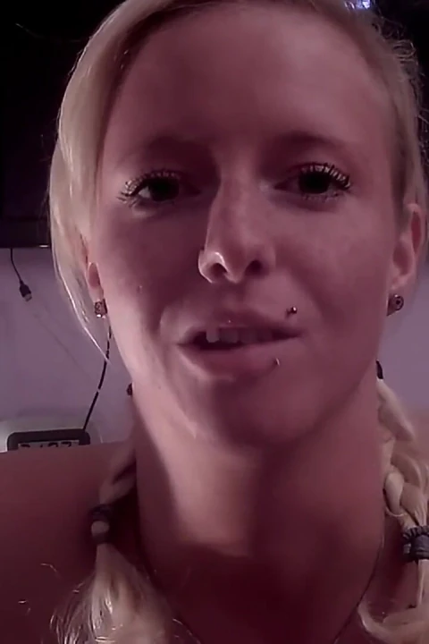 Skinny Teen Lucy İlk BBC Ev Videosu