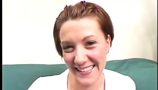 Büyük göğüslü yataklanabilir kızıl saçlı bebek Alisha Angel Hershey Otoyolu'nda binilmelerine karşı değil