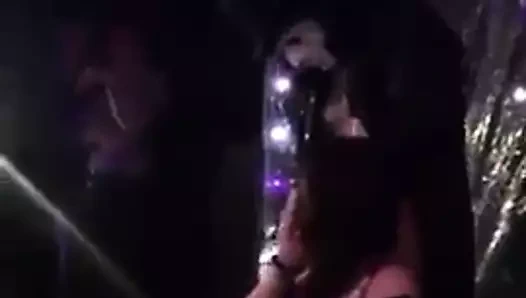 Bekarlığa veda partisinde sert erkek striptizci