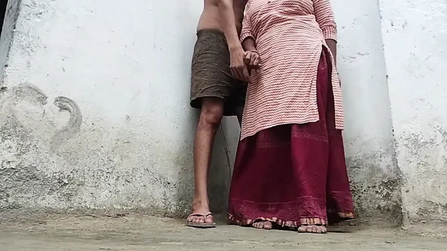 Indian Real Devar Bhabhi Ki Chudai Bhabhi Ko Ghodi Jaisa Fudhai Video