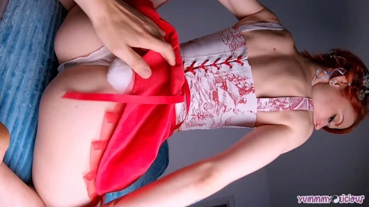 Korseli azgın kız arkadaşım küçük deliğini siktirmeyi seviyor