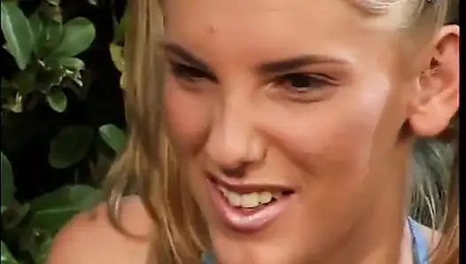 Трах в саду