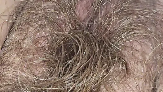 Amcığını taşana kadar dolduruyorum