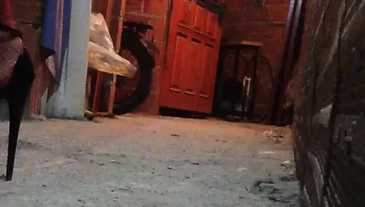 Halka açık bir yerde erkekten kadına geçiş