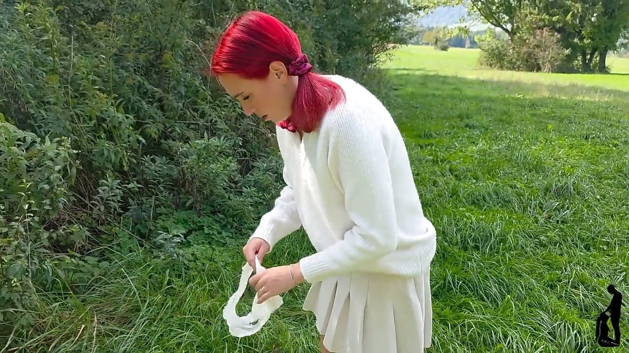 Beni çekiyor!! Gözlem altında işemek
