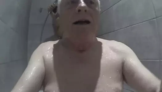 Karımın ağzına çiş ve ben içiyorum