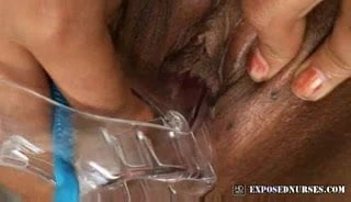 Siyah hemşire manuela spekulum ve yapay penis mastürbasyon