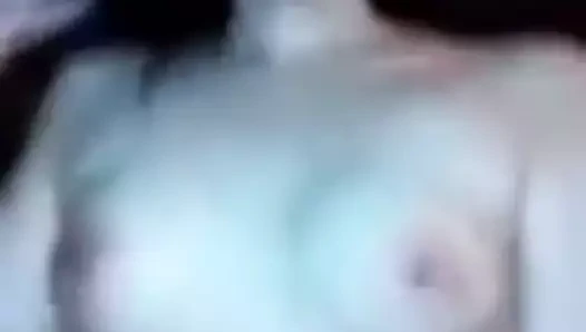 Seksi Asyalı muhabir pafoua yang biniyor