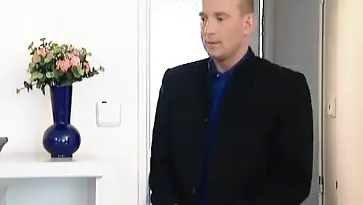 İtalyan iri güzel kadın anal sert seks yapıyor