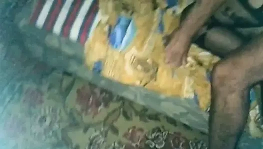 Çift penetrasyon ile toplantı, koca vuruyor