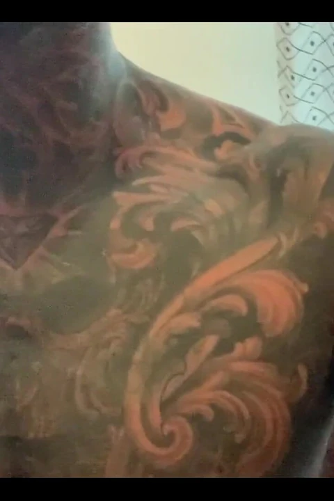 Seni küçültüyorum ve çok küçük düştün.