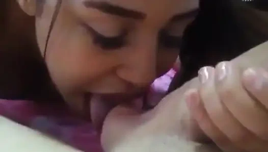 Sürtük kız arkadaşım ona yarağımı vermemi istiyor ve ona verdim bu New York'ta oldu