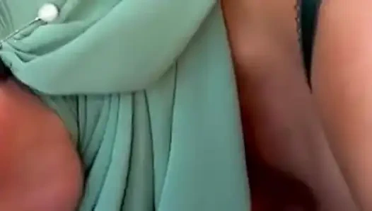 Seksi tesettürlü hizmetçi patronunu sikiyor