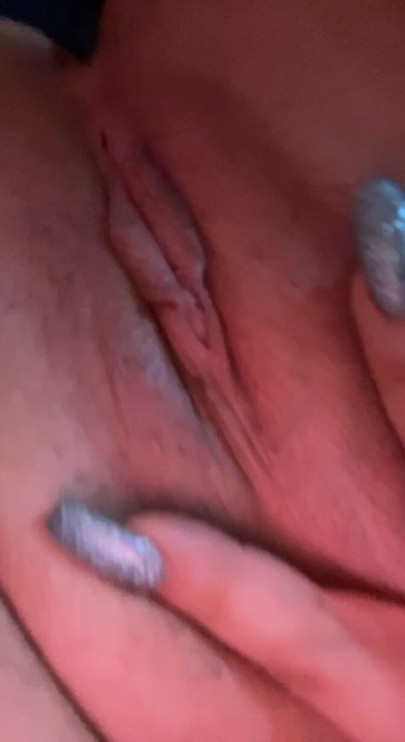değersiz fahişe sarah gülümsüyor sürtme KEDİ