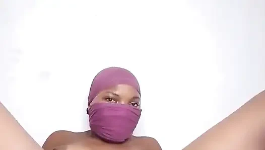 Klitorisimi Çok Sert Parmaklıyorum