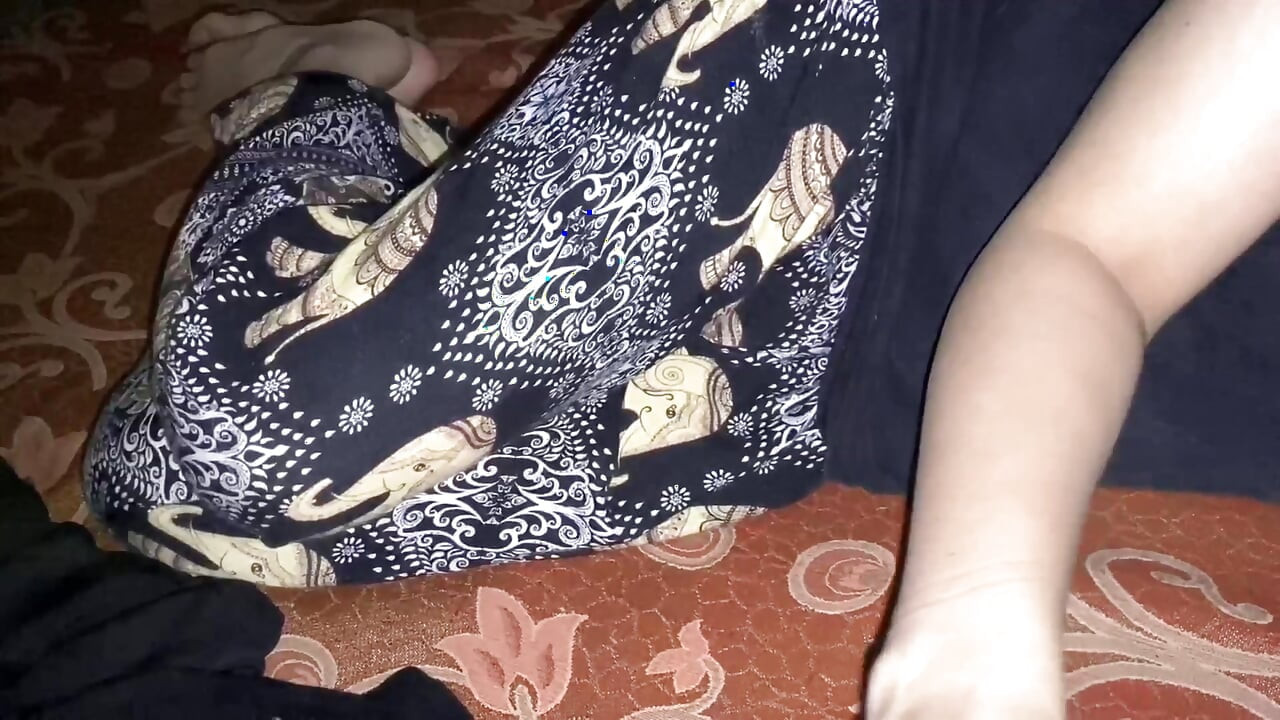 Pencaplı kız sikiliyor