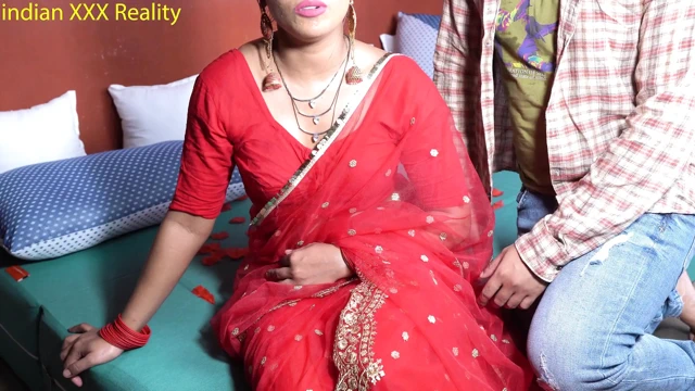 Hintli üvey anne ve üvey oğlu hintçe xxx sikişiyor