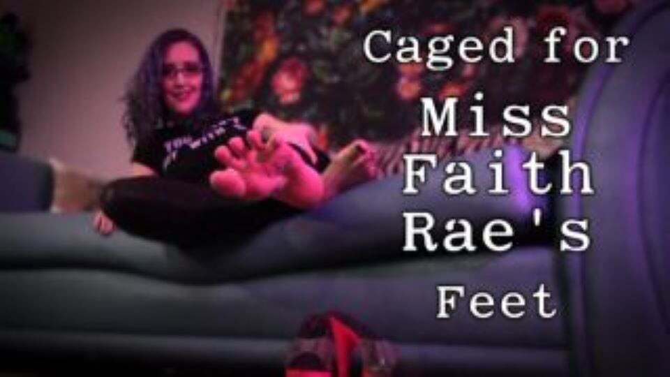 Bayan Faith Rae'nin ayakları için kafeste - kadın egemenliği bakış açısı bekaret ve çıplak ayak ibadeti