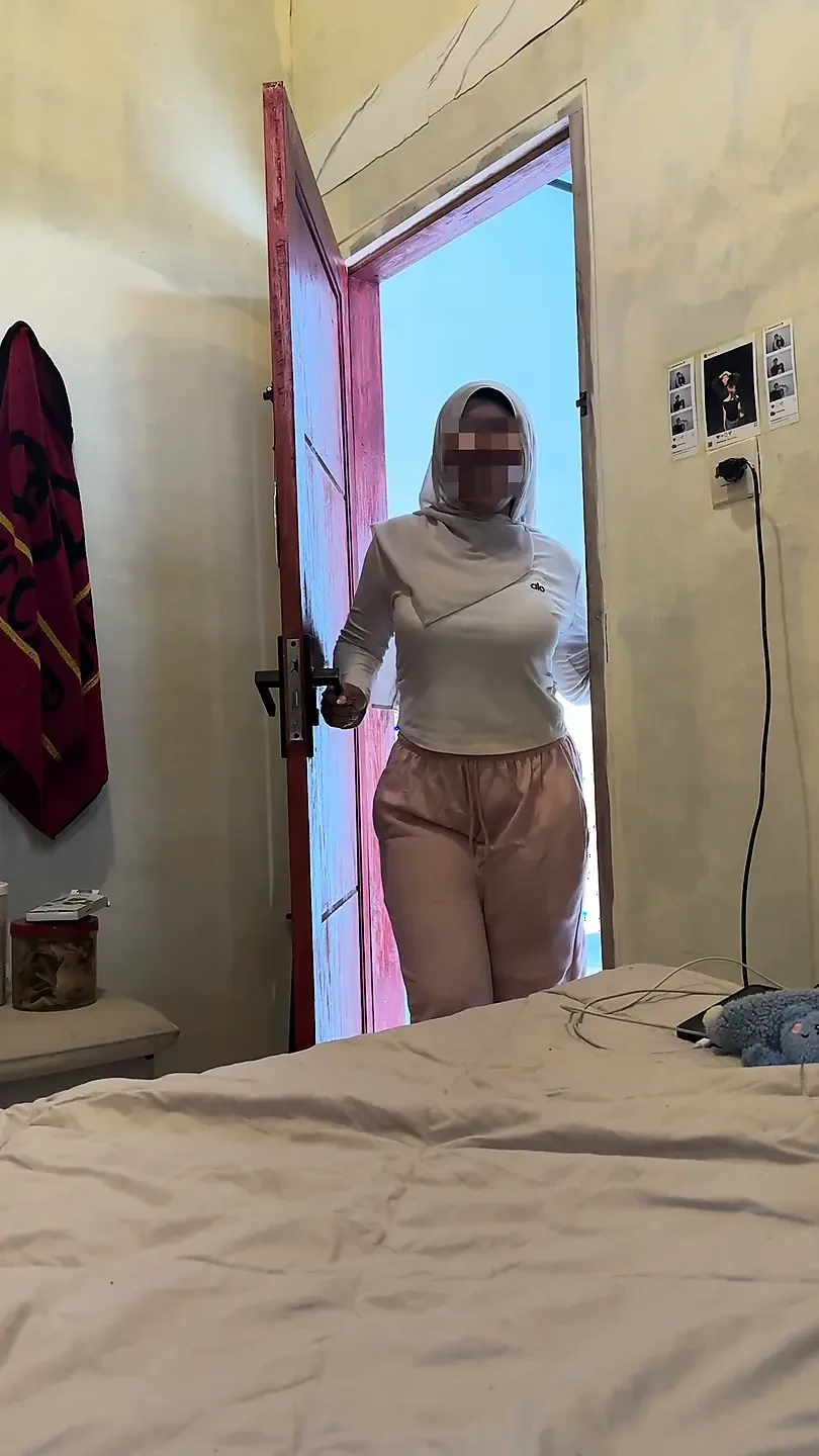 Kayınvalide, baldızından kendisine yardım etmesini istedi.