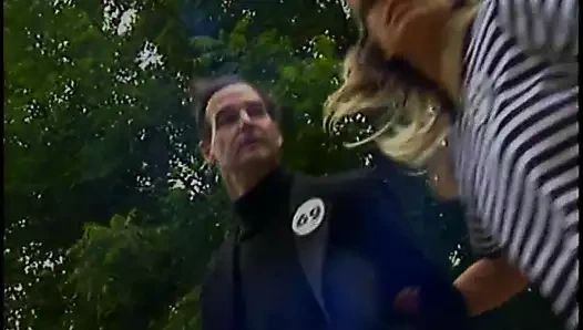 Pis sürtük kedi yaladı ve becerdin