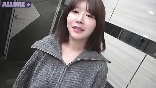 İlk çekim - mahrum bir ofis güzeli gidelim, kıvrımlarını gösteriyor ve tekrar tekrar doruklara ulaşıyor