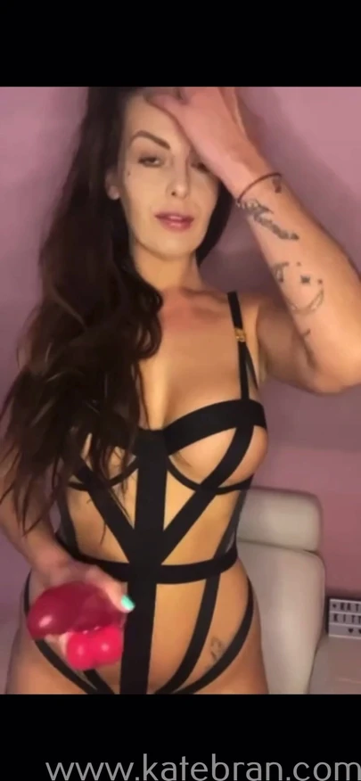 5 минут с моим членом в твоей заднице, и ты будешь кончить, как девушка. хочешь проверить?